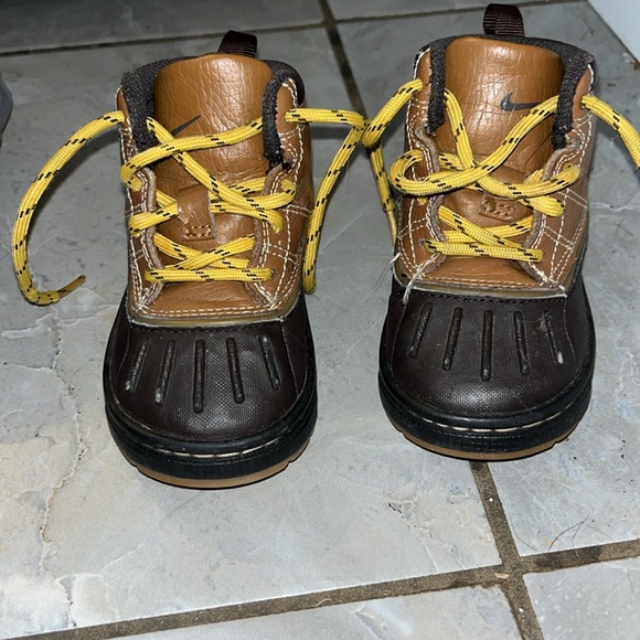 Nike boots 6c - Picture 2 of 5